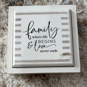 Family Quote Decorative Plaque